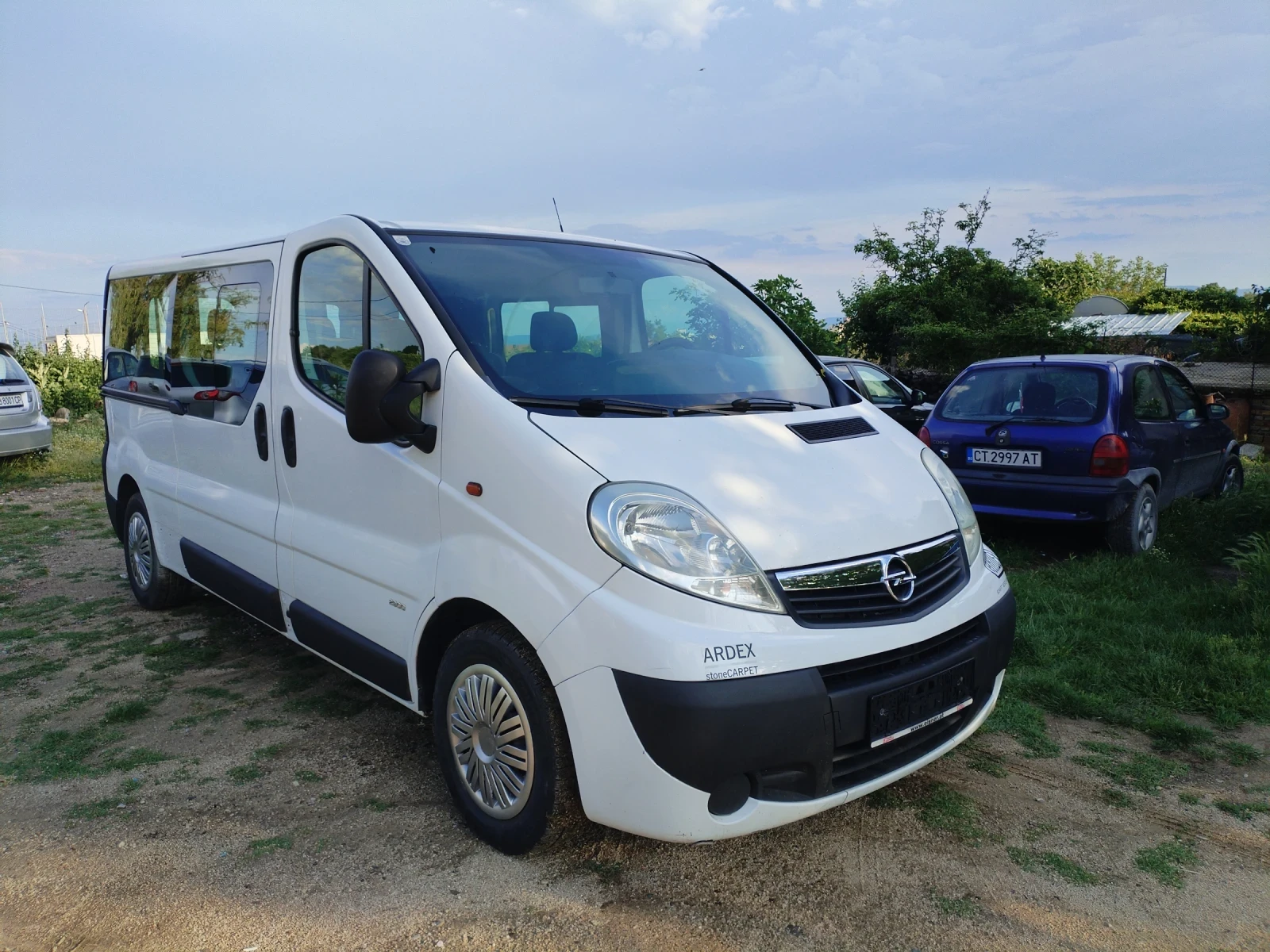 Opel Vivaro 2.0 CDTI 114hp 6ск Климатик 8+ 1 Макси, снимка 4 - Бусове и автобуси - 54838062