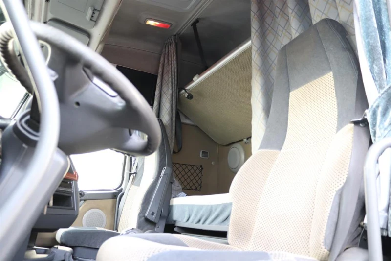 Volvo Fh, снимка 9 - Камиони - 52281524