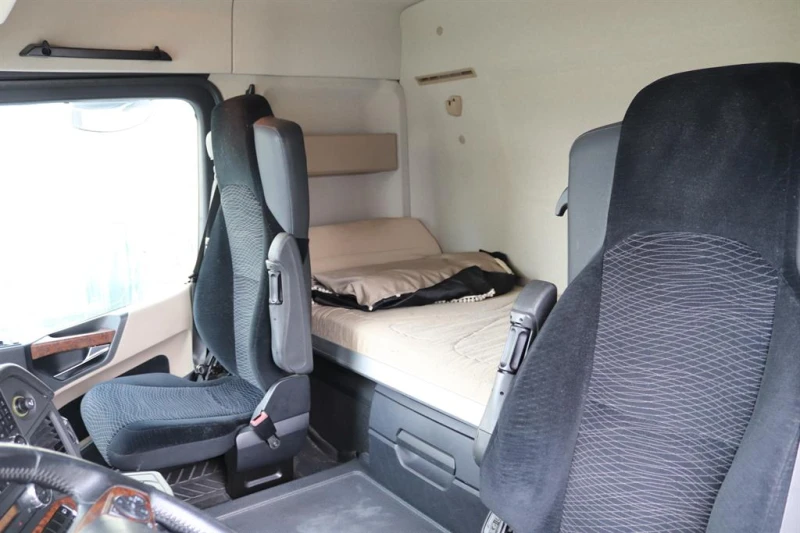 Mercedes-Benz Actros, снимка 16 - Камиони - 52294442