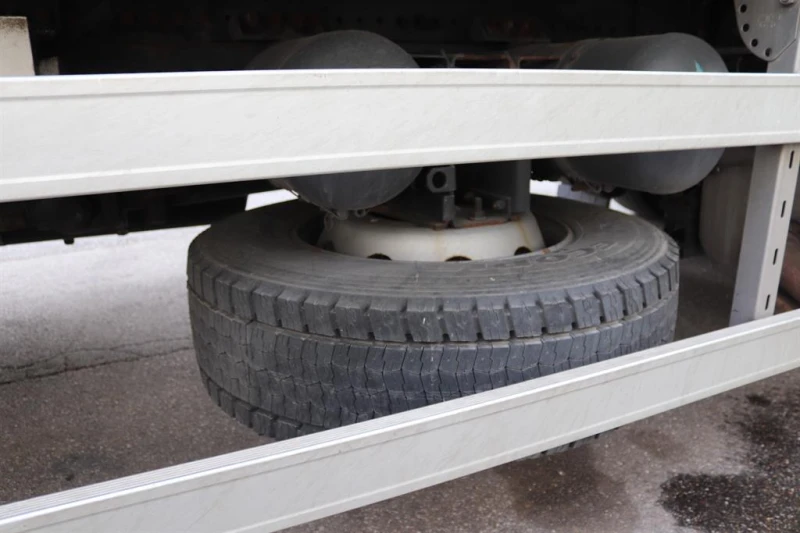 Mercedes-Benz Actros, снимка 9 - Камиони - 52294442