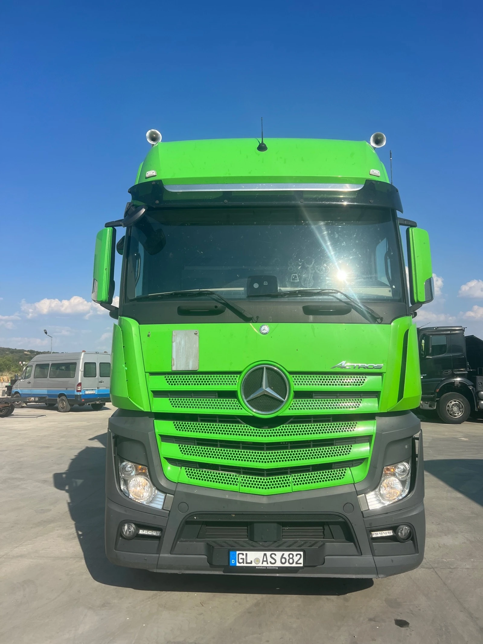 Mercedes-Benz Actros  - изображение 2