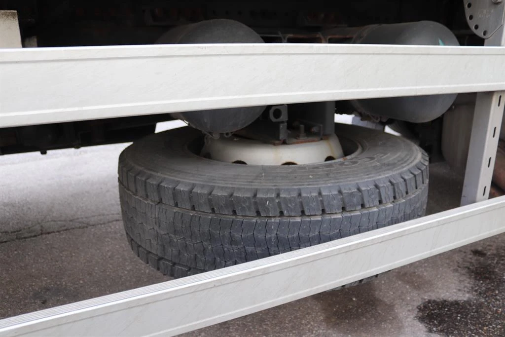 Mercedes-Benz Actros  - изображение 9