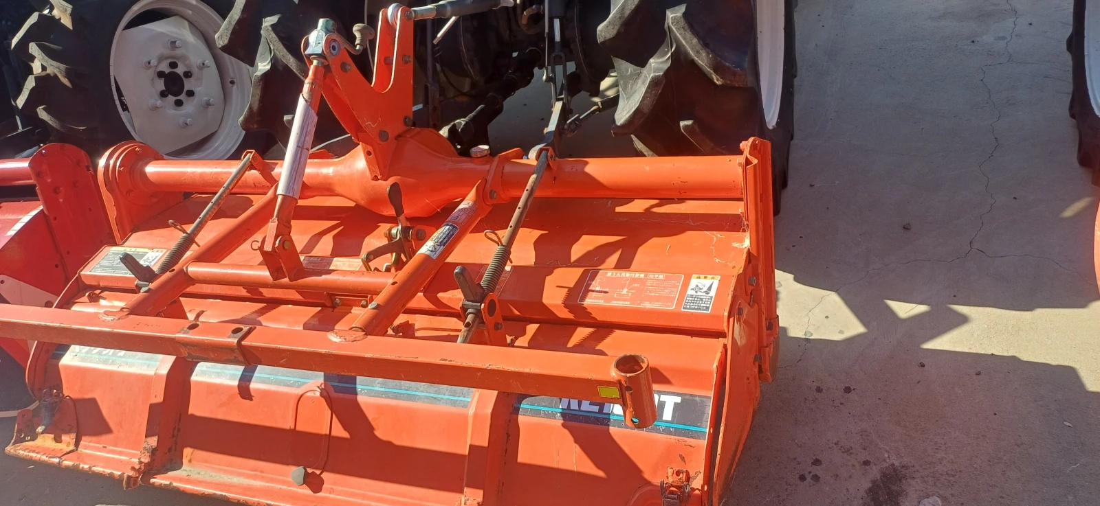Трактор Kubota GL32 CAB, снимка 4 - Селскостопанска техника - 55585669