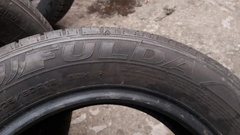 Гуми Летни 205/60R16, снимка 4 - Гуми и джанти - 27727004