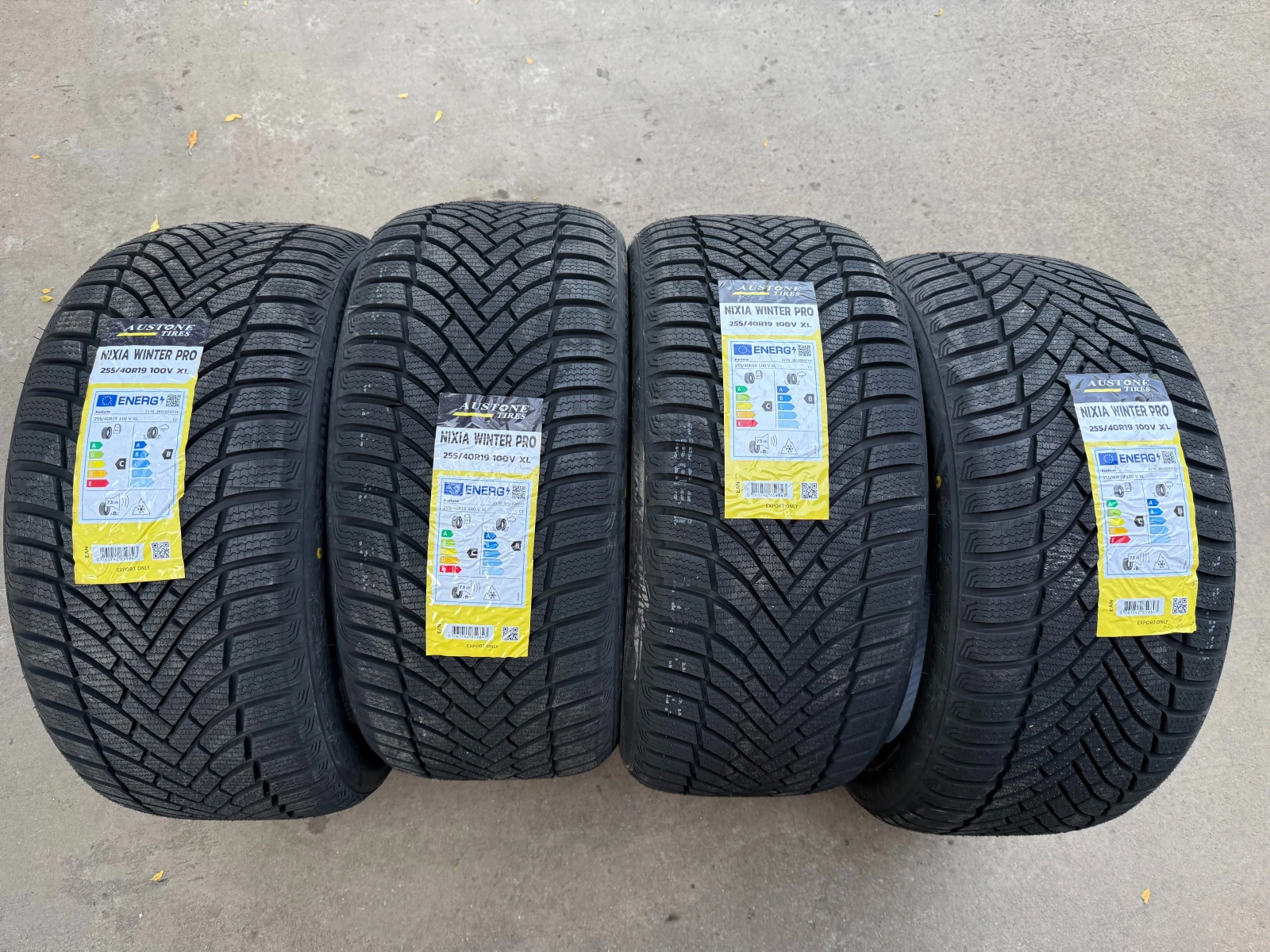 Гуми Зимни 255/40R19