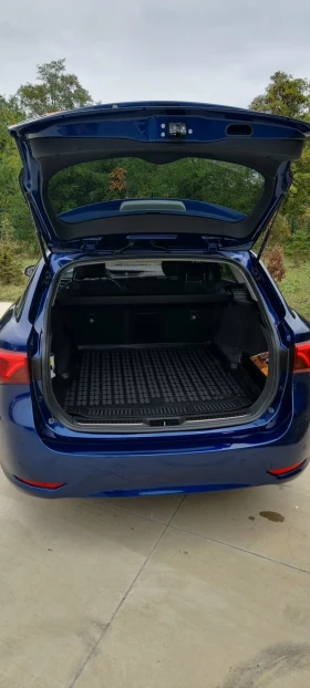 Toyota Avensis 2.0 D, снимка 11