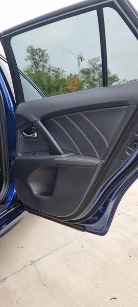 Toyota Avensis 2.0 D, снимка 14