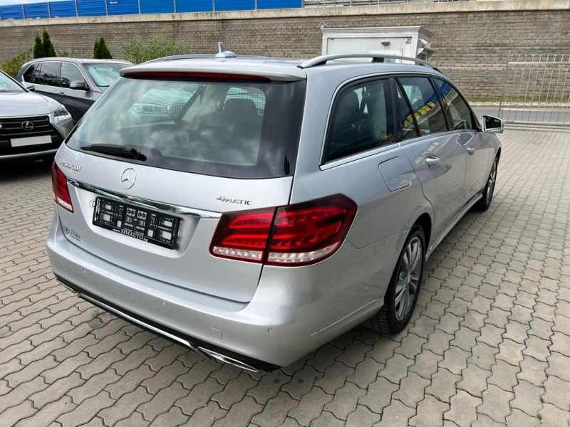 Mercedes-Benz E 250 7м., 4х4, Автомат, Нави, Кожа, Подгрев, снимка 3 - Автомобили и джипове - 42091600