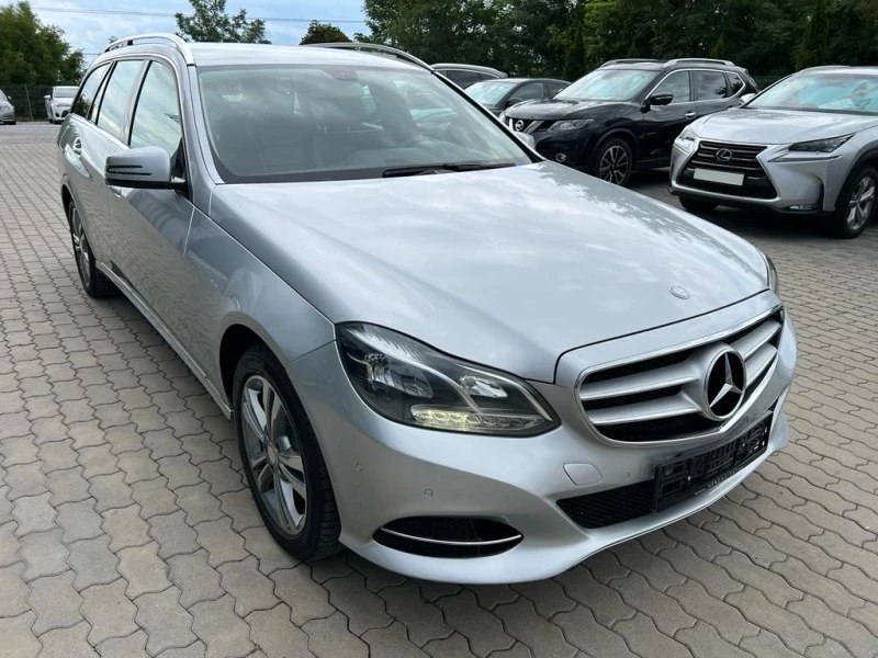 Mercedes-Benz E 250 7м., 4х4, Автомат, Нави, Кожа, Подгрев, снимка 2 - Автомобили и джипове - 42091600