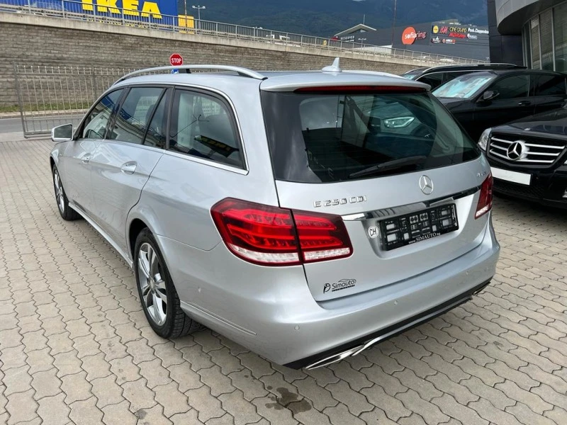 Mercedes-Benz E 250 7м., 4х4, Автомат, Нави, Кожа, Подгрев, снимка 4 - Автомобили и джипове - 42091600