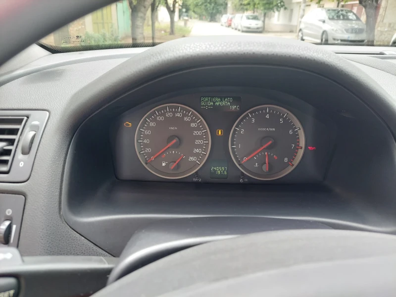 Volvo C30 T5, снимка 9 - Автомобили и джипове - 47549097