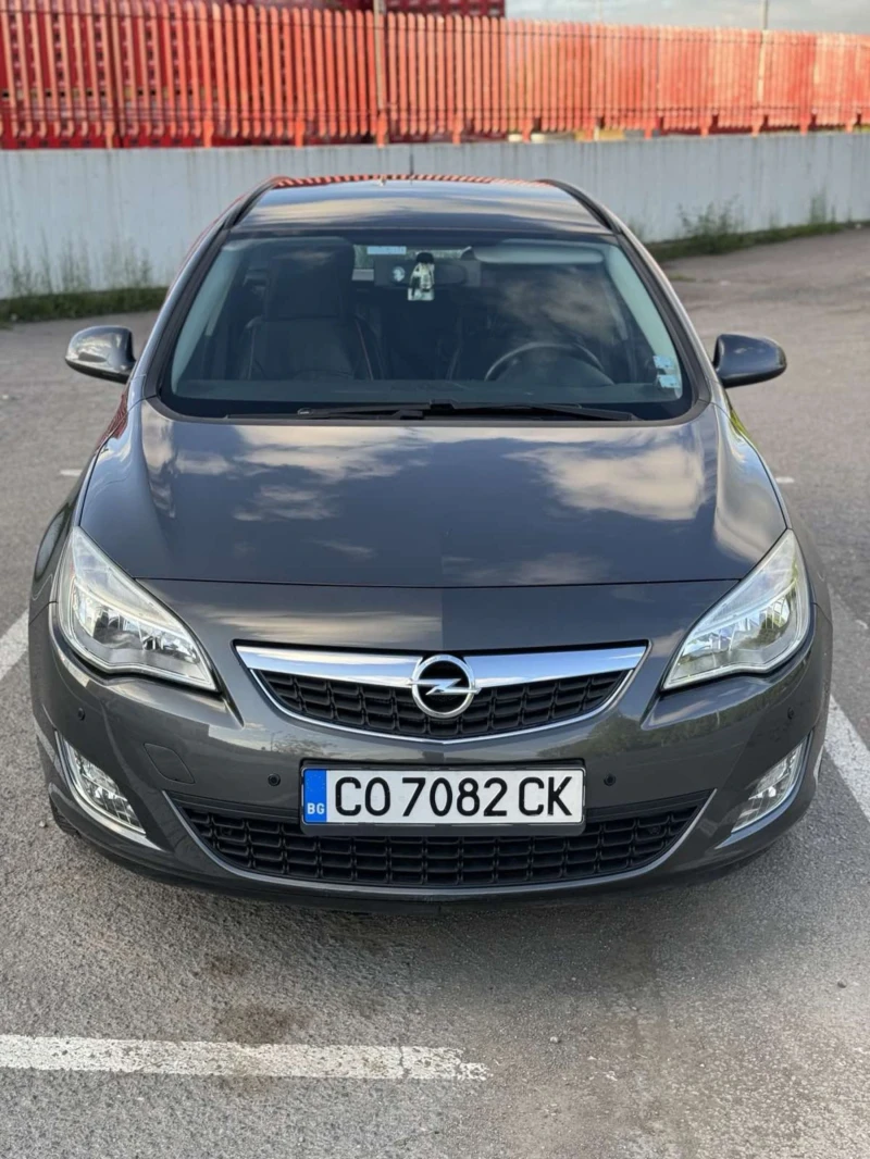 Opel Astra 1.4 Фабрична газова уредба , снимка 1 - Автомобили и джипове - 48502775