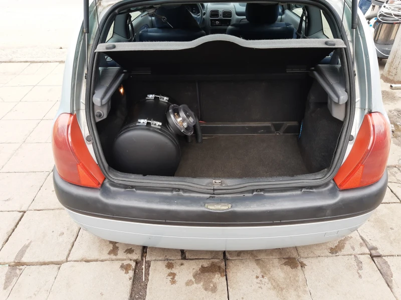 Renault Clio Бензин/Газ, снимка 7 - Автомобили и джипове - 50385378