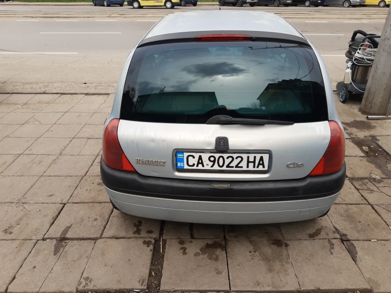 Renault Clio Бензин/Газ, снимка 3 - Автомобили и джипове - 50385378