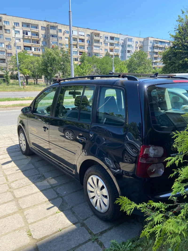 VW Touran, снимка 4 - Автомобили и джипове - 52334209
