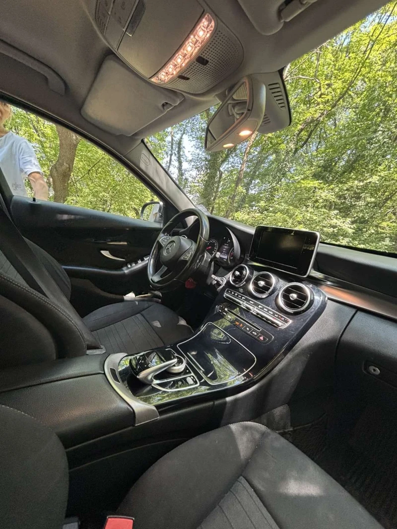 Mercedes-Benz C 220, снимка 10 - Автомобили и джипове - 52267283