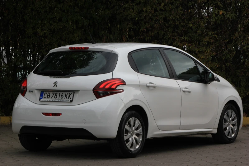 Peugeot 208 1.6 BlueHDI, снимка 5 - Автомобили и джипове - 52667127