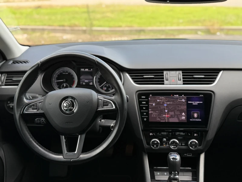 Skoda Octavia 3* FACELIFT* 1.6TDI* DISTRONIC* DSG7* РЕАЛНИ КМ, снимка 9 - Автомобили и джипове - 52066907