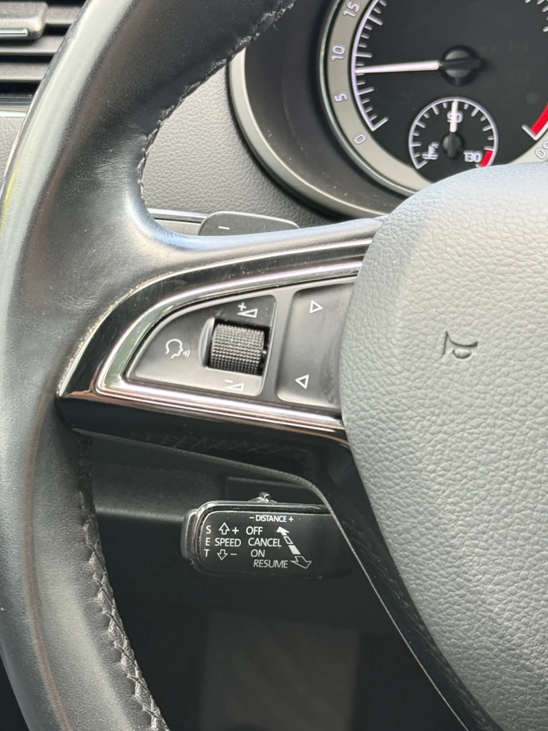 Skoda Octavia 3* FACELIFT* 1.6TDI* DISTRONIC* DSG7* РЕАЛНИ КМ, снимка 11 - Автомобили и джипове - 52066907