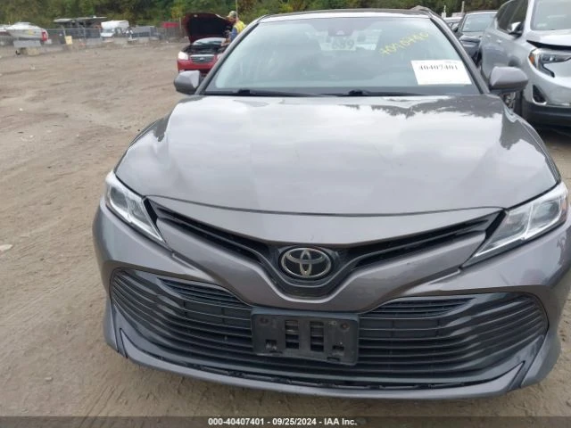 Toyota Camry  LE| СЕРВИЗНА ИСТОРИЯ | ОТ ЗАСТРАХОВАТЕЛ!, снимка 2 - Автомобили и джипове - 47440707