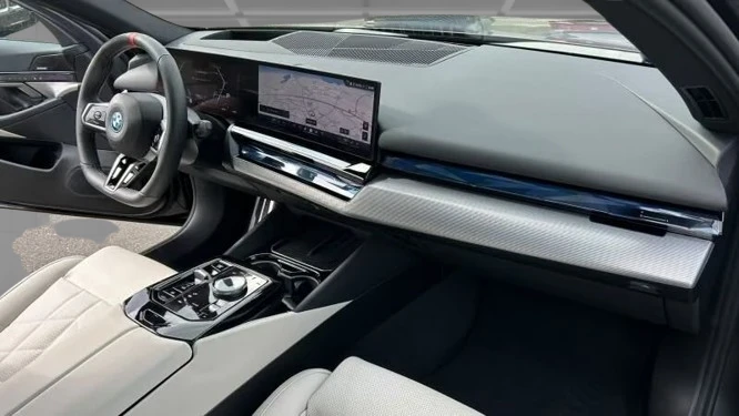 BMW i5 M60 xDrive = M-Sport Pro = Гаранция, снимка 11 - Автомобили и джипове - 56117603