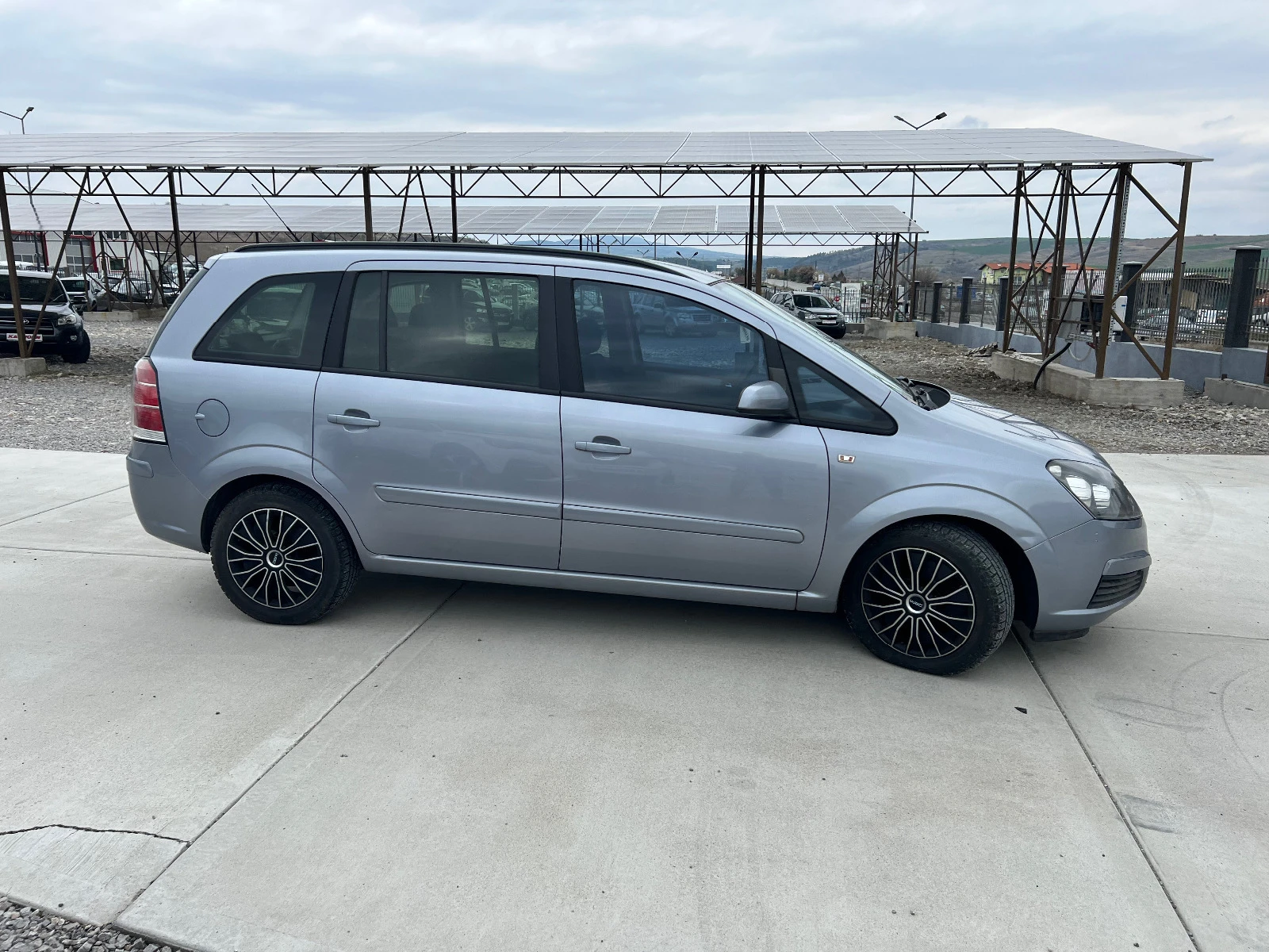 Opel Zafira 1.9D - изображение 7