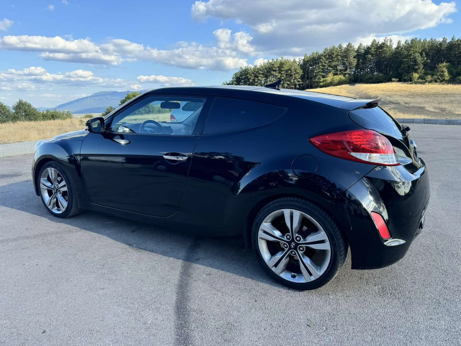 Hyundai Veloster  1.6 GDI 140k. - изображение 5