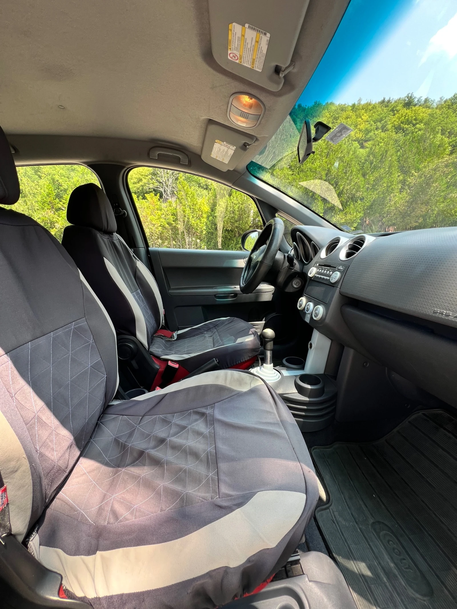 Mitsubishi Colt 1.1 бензин, всичко платено+ бонус зимни гуми - изображение 10