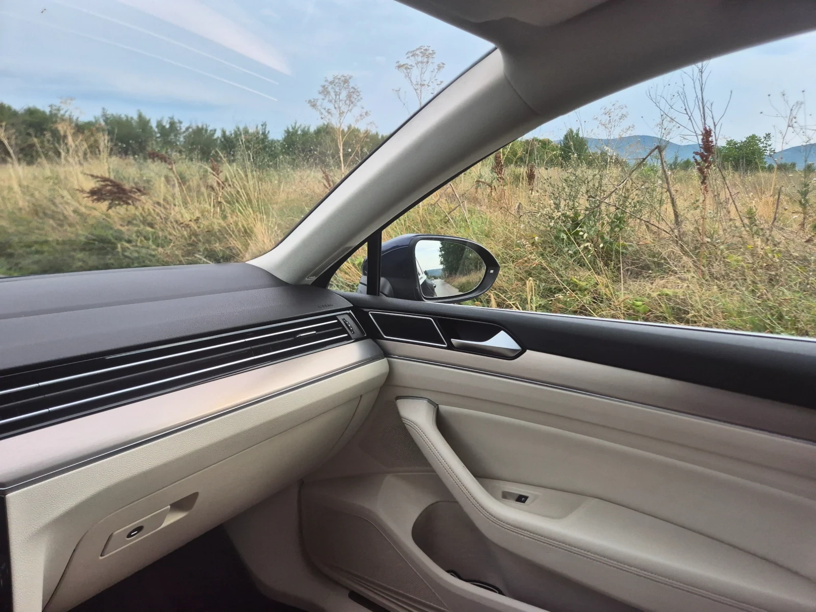 VW Passat 2.0 Highline + R-Line външен пакет - изображение 8