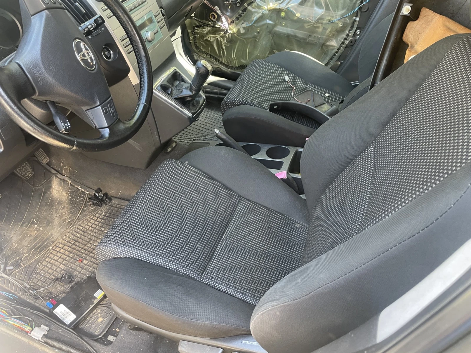 Toyota Corolla verso 2.0 D4D - изображение 4