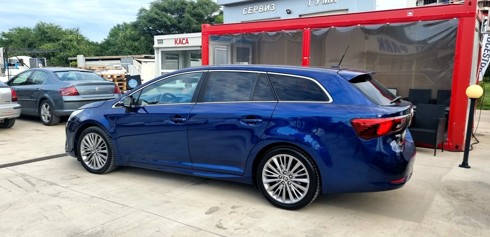 Toyota Avensis 2.0 D - изображение 3