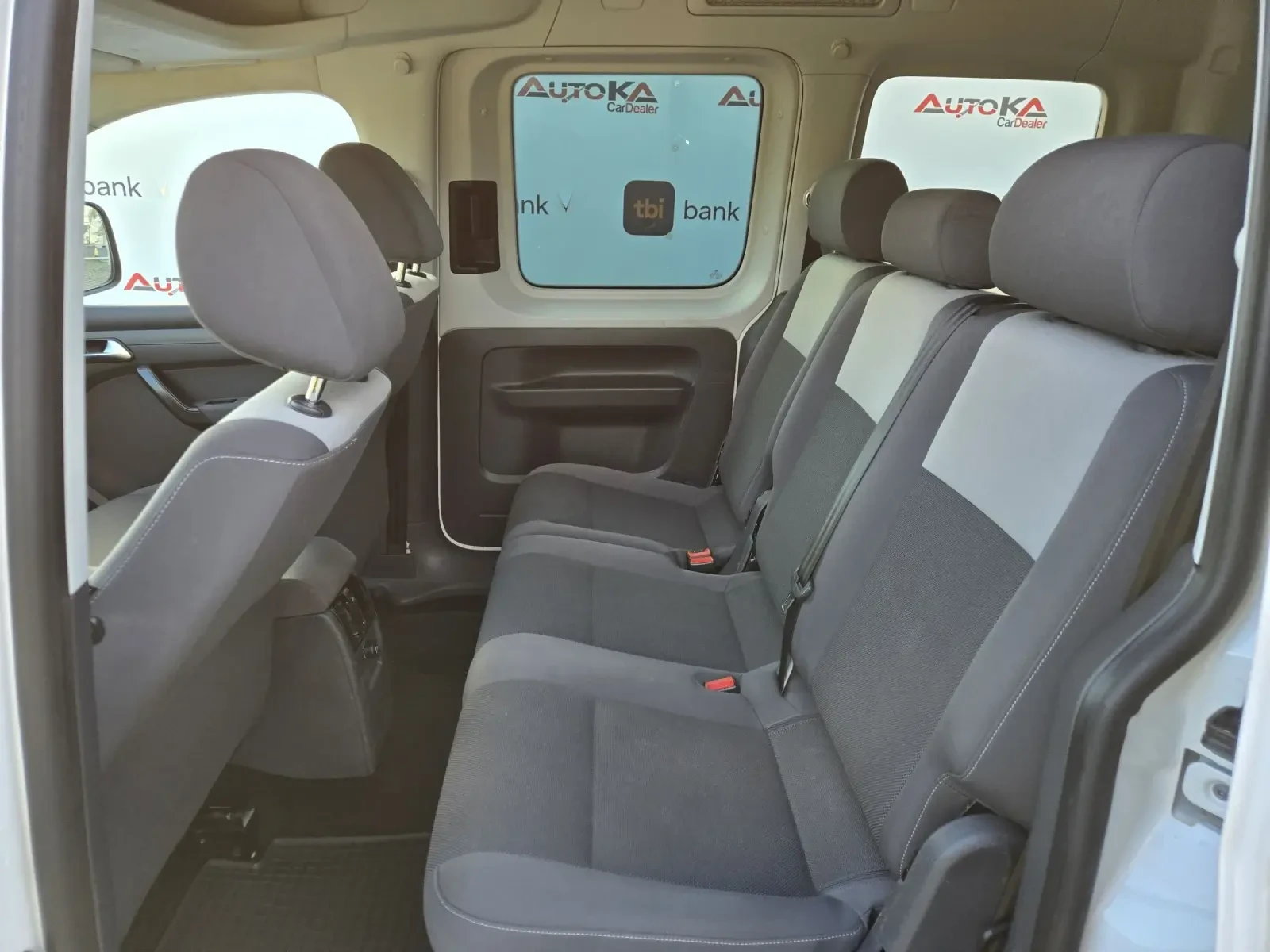 VW Caddy 1.6TDI-102кс= КЛИМАТИК= ПЪТНИЧЕСКИ - изображение 9