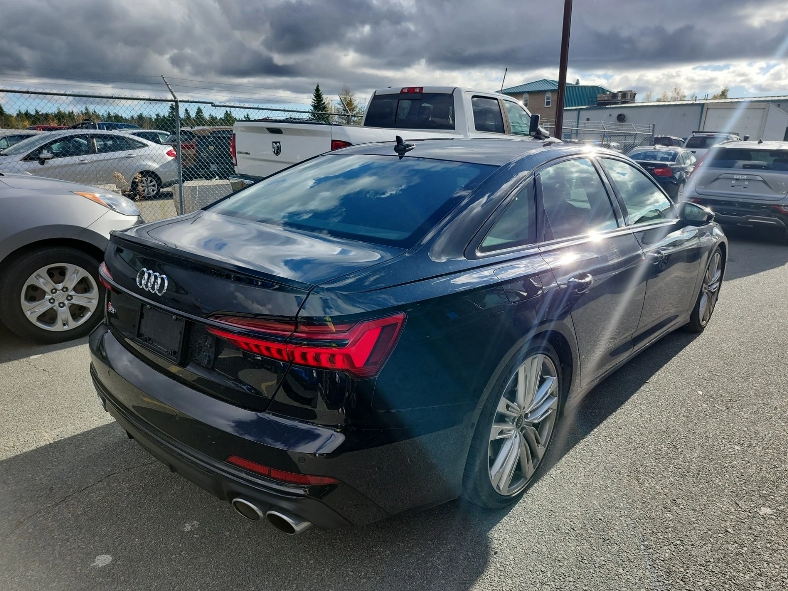 Audi S6 SEDAN * * CARFAX * * АВТО КРЕДИТ * *  - изображение 4