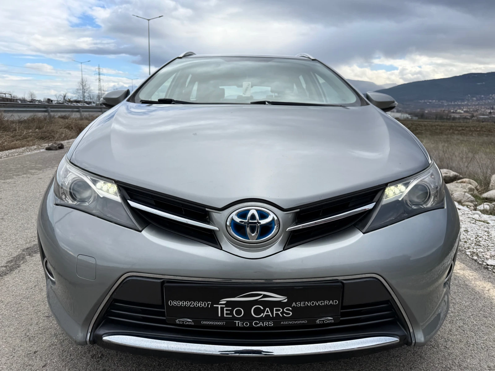 Toyota Auris 1.8 HYBRID / KEYLESS / NAVI / CAMERA / AVTOPILOT - изображение 2