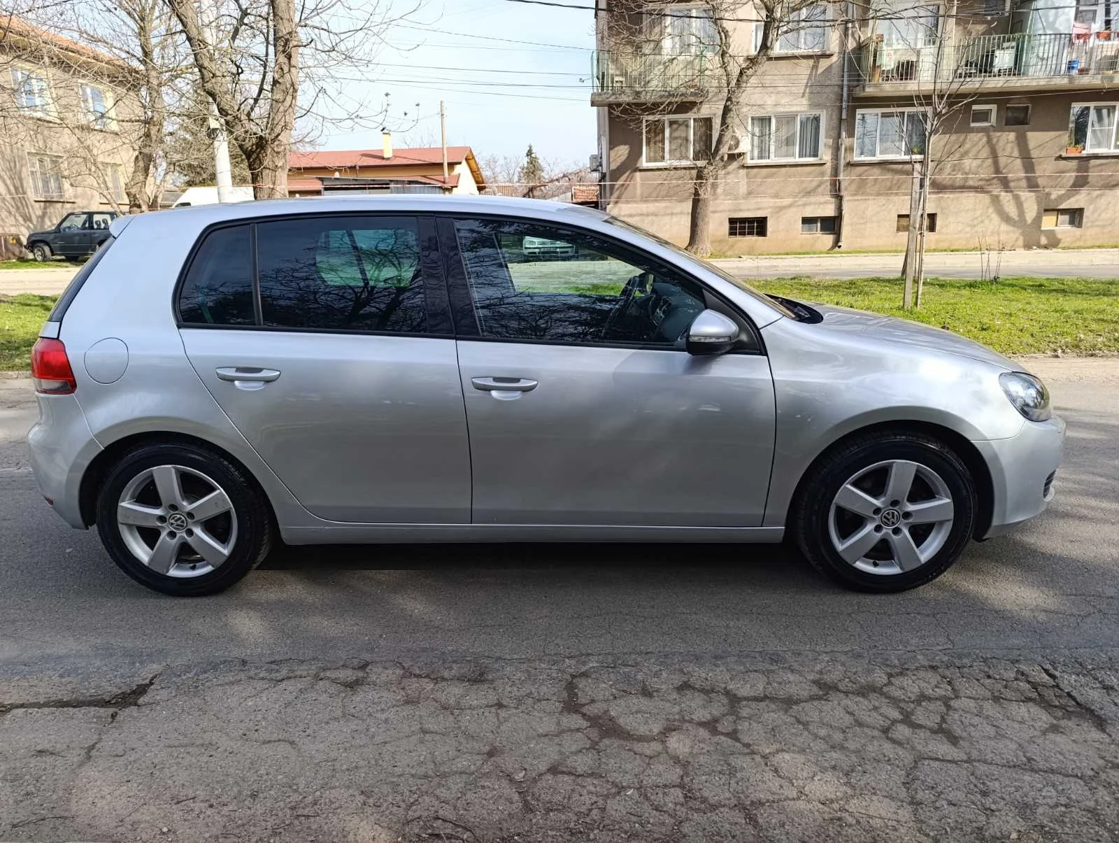 VW Golf 2010г Отлично състояние - изображение 4