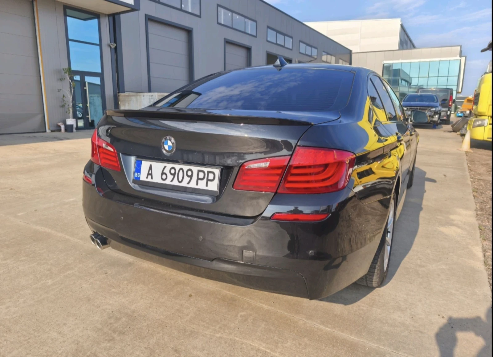 BMW 520, снимка 5 - Автомобили и джипове - 53784373