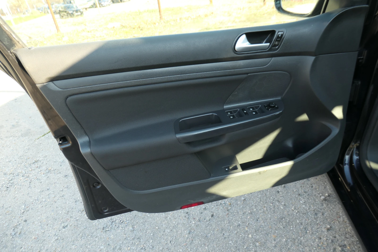 VW Golf 1.9TDI 105кс 6ск GT ИТАЛИЯ, снимка 16 - Автомобили и джипове - 54116231