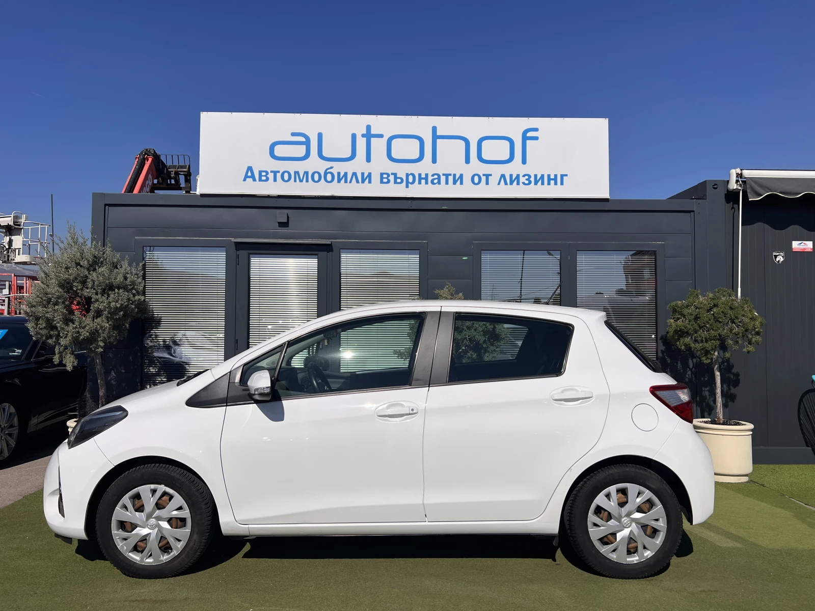 Toyota Yaris ТERRA/1.5 VVT-I/111к.с./6MT, снимка 2 - Автомобили и джипове - 54126844