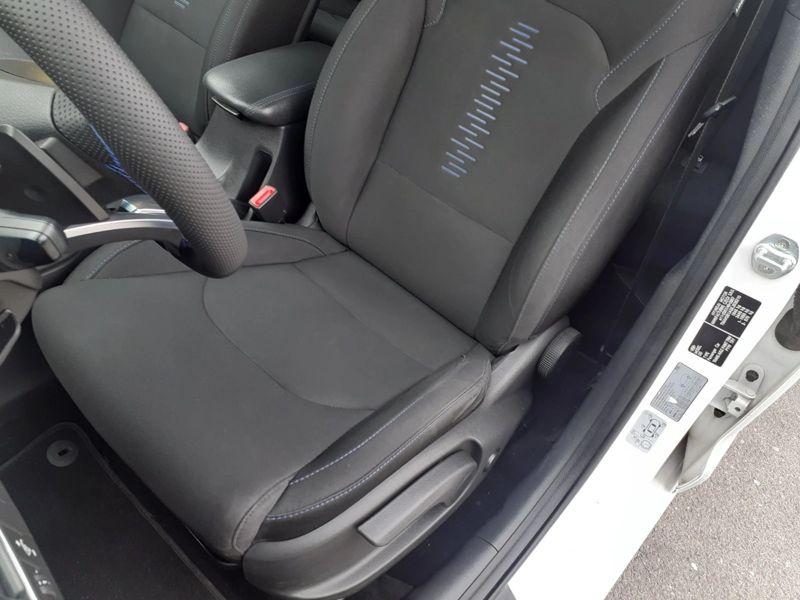 Hyundai I30 1, 6 PREMIUM EVRO 6B.DVD TV  KAMERA ., снимка 8 - Автомобили и джипове - 54642118