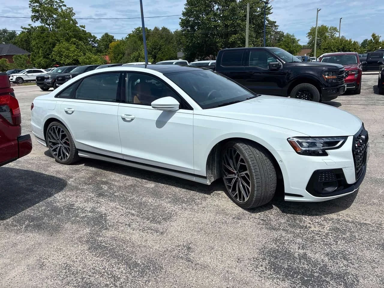 Audi S8 4.0 TFSI/КЛИП/ДИСТРОНИК/360 КАМ/ОБДУХ/ПАНОРАМА, снимка 4 - Автомобили и джипове - 55040491