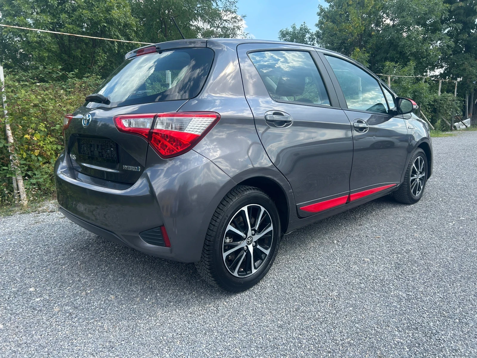Toyota Yaris 1.5 hybrid , снимка 5 - Автомобили и джипове - 55611744