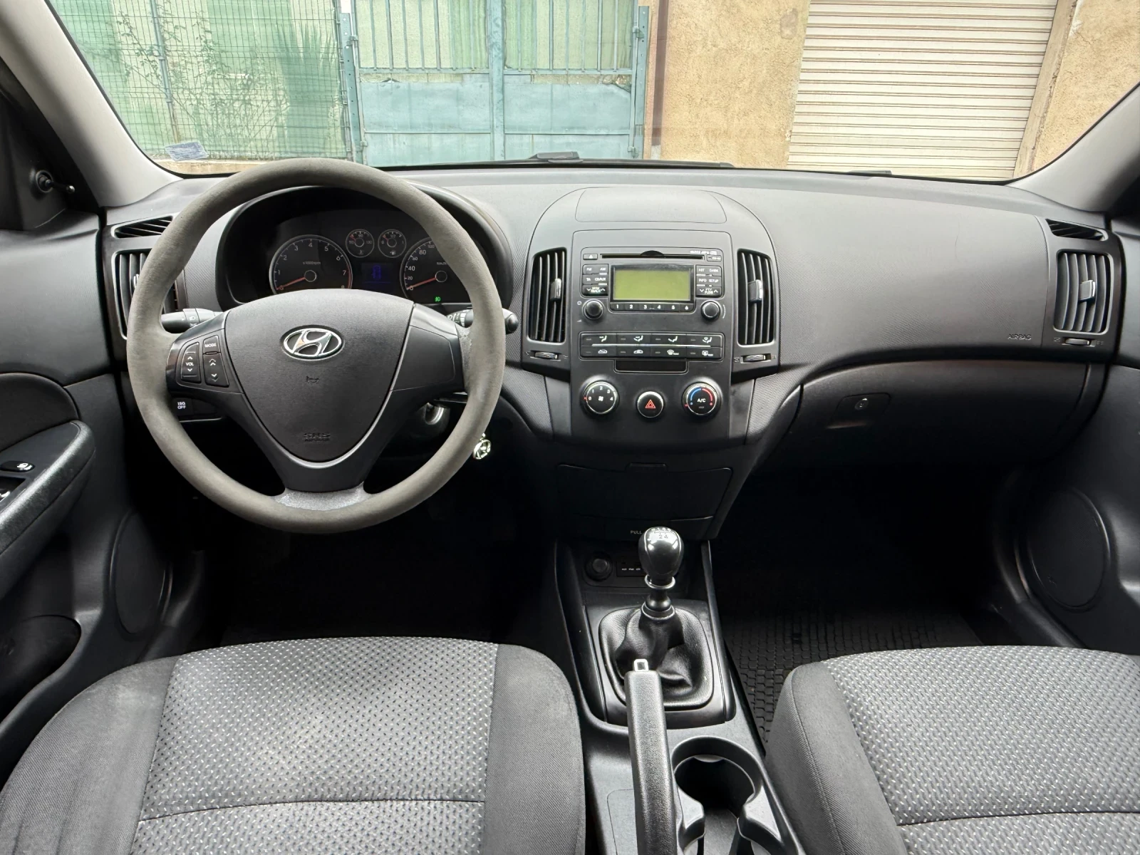 Hyundai I30 1.6 газ инжекцион, снимка 12 - Автомобили и джипове - 56261209