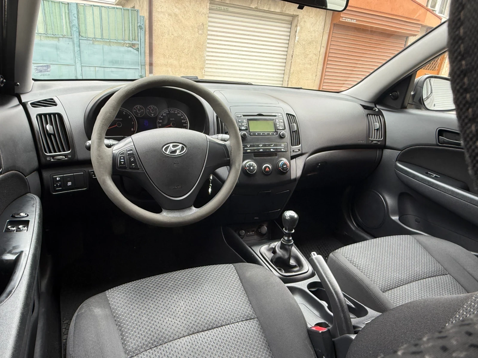 Hyundai I30 1.6 газ инжекцион, снимка 11 - Автомобили и джипове - 56261209