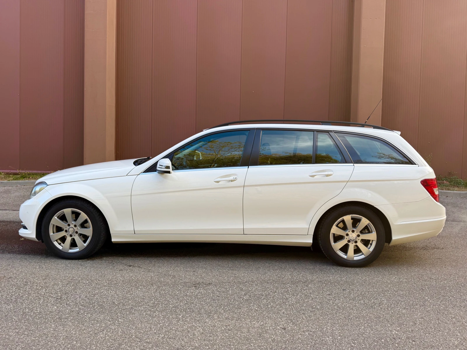 Mercedes-Benz C 220 CDI 170�.�./FACELIFT/XENON/�������� 6 ������  | Mobile.bg � ����������� 2