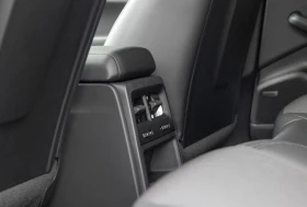 Porsche Macan PANO* BOSE* DISTR* LED* MEMORY* CAM* NAVI* , снимка 16