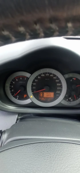 Toyota Rav4 D-cat 2, 2 150 к.с Crossover Automatic 4x4, снимка 13