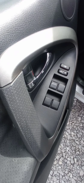 Toyota Rav4 D-cat 2, 2 150 к.с Crossover Automatic 4x4, снимка 11