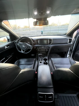 Kia Sportage 1.7 CRDI GT Line/Панорама/Каско/Подгрев/Кожа/, снимка 12