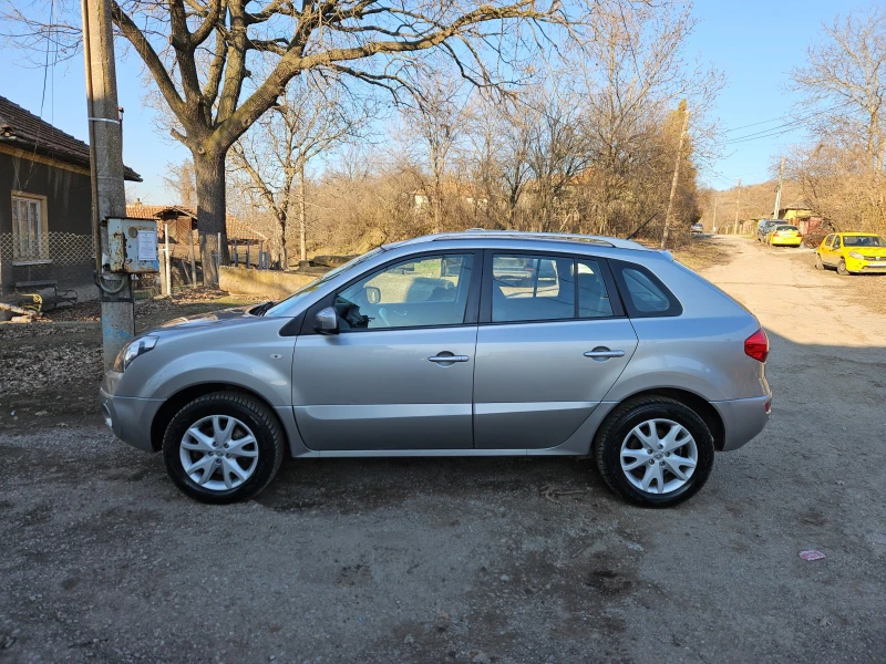 Renault Koleos 2.0 dCI 4x4, снимка 9 - Автомобили и джипове - 49347499