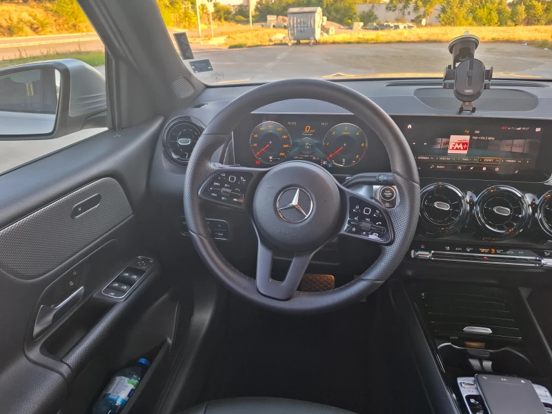 Mercedes-Benz GLB 200d Distronic Гаранционен, снимка 10 - Автомобили и джипове - 51079103